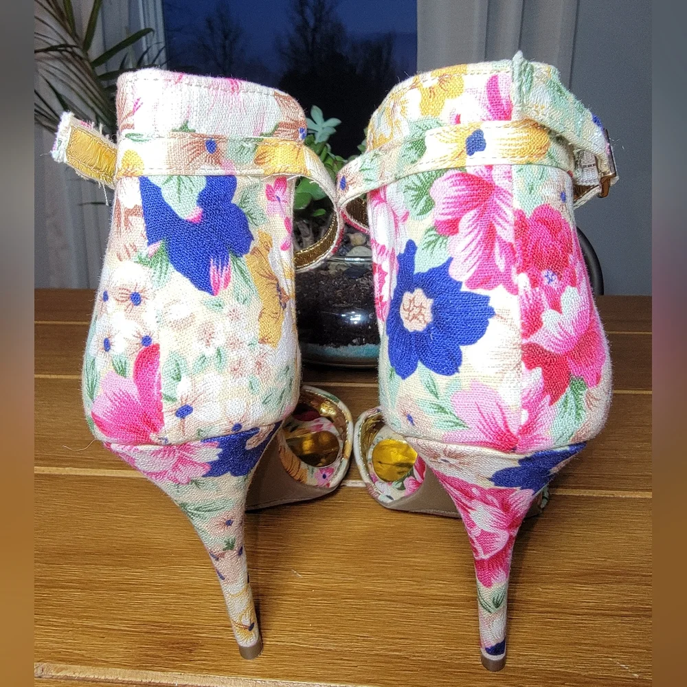 Bakers 'Dreamer' Heels - Size‎ 8